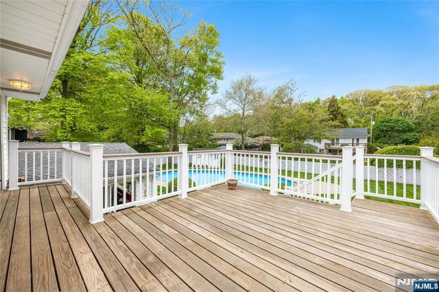 88 Ross Avenue, Emerson, NJ 07630