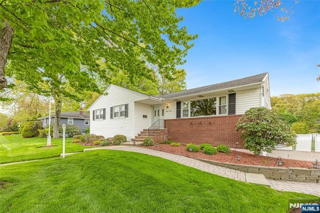 88 Ross Avenue, Emerson, NJ 07630
