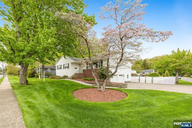 88 Ross Avenue, Emerson, NJ 07630