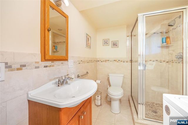 88 Ross Avenue, Emerson, NJ 07630