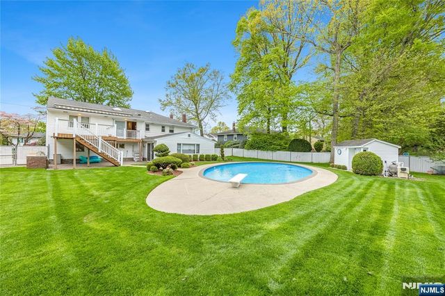 88 Ross Avenue, Emerson, NJ 07630