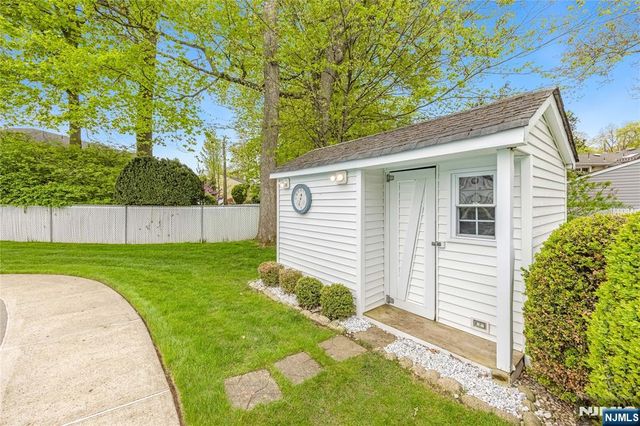 88 Ross Avenue, Emerson, NJ 07630