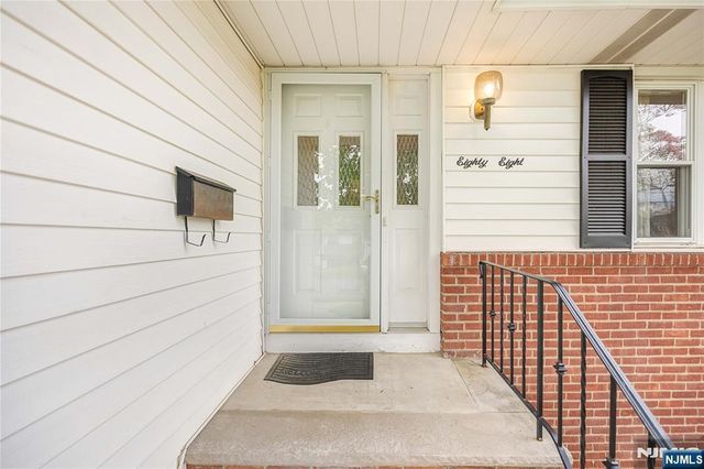88 Ross Avenue, Emerson, NJ 07630