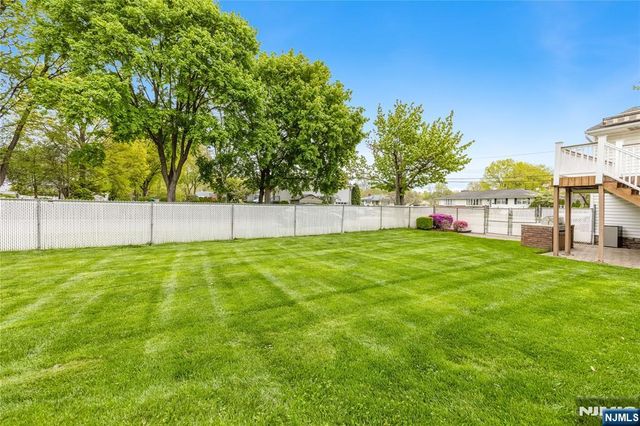 88 Ross Avenue, Emerson, NJ 07630