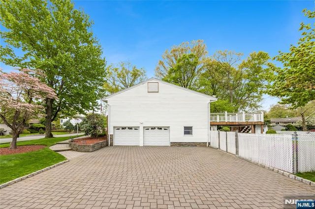 88 Ross Avenue, Emerson, NJ 07630