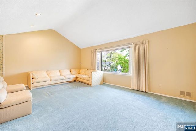 88 Ross Avenue, Emerson, NJ 07630
