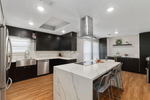 7615 Pine Hollow Drive, Humble, TX 77396