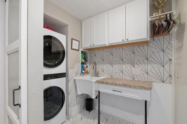 7615 Pine Hollow Drive, Humble, TX 77396