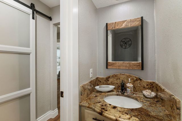 7615 Pine Hollow Drive, Humble, TX 77396