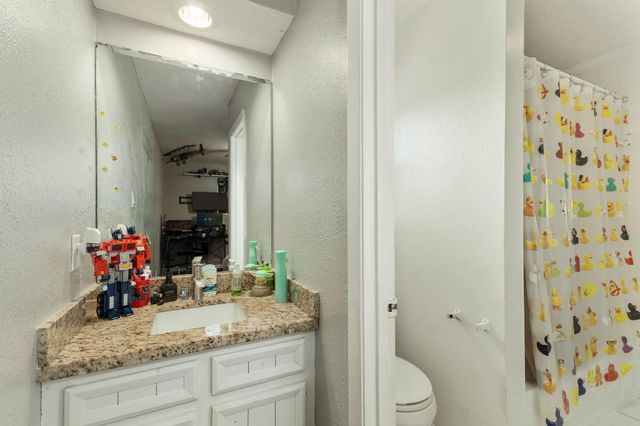 7615 Pine Hollow Drive, Humble, TX 77396