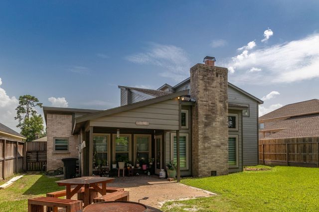 7615 Pine Hollow Drive, Humble, TX 77396