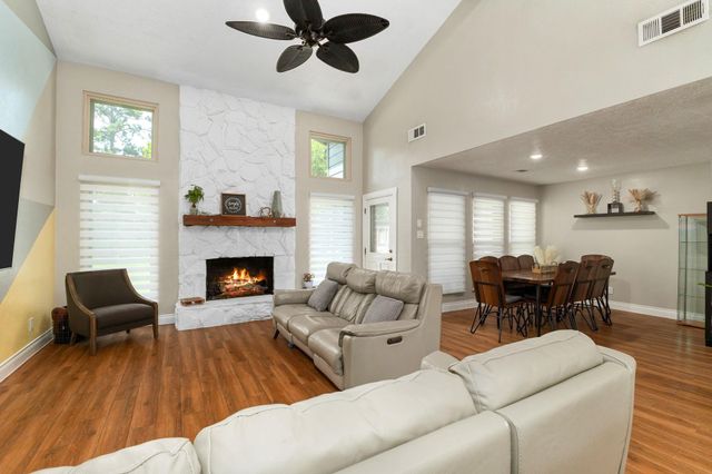 7615 Pine Hollow Drive, Humble, TX 77396