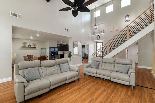 7615 Pine Hollow Drive, Humble, TX 77396