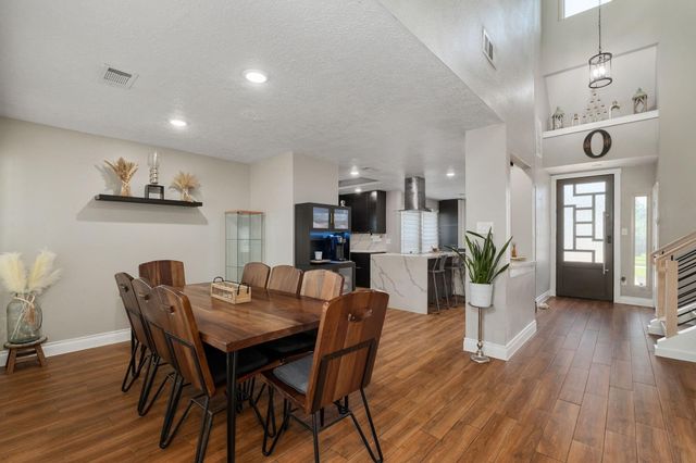 7615 Pine Hollow Drive, Humble, TX 77396