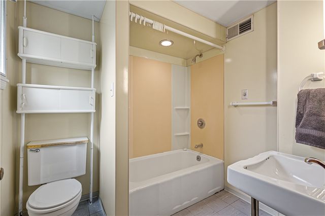 218 Brand Ave, Imperial, PA 15126