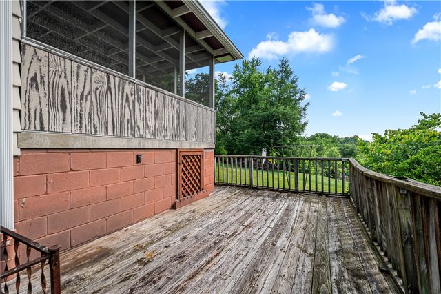 218 Brand Ave, Imperial, PA 15126