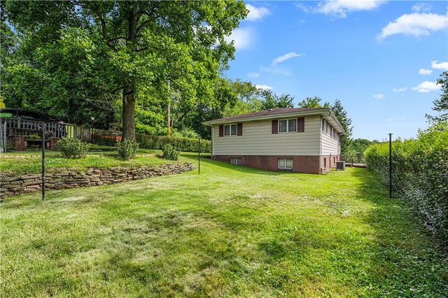 218 Brand Ave, Imperial, PA 15126
