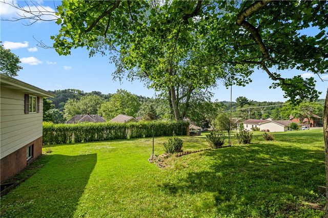 218 Brand Ave, Imperial, PA 15126