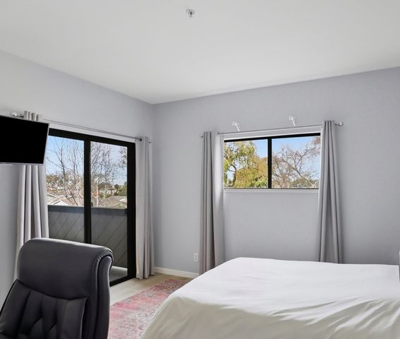 1280 Stanhope Ln 246, Hayward, CA 94545