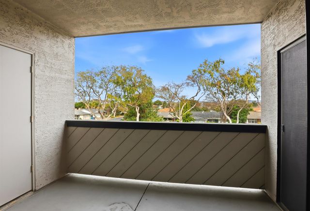 1280 Stanhope Ln 246, Hayward, CA 94545