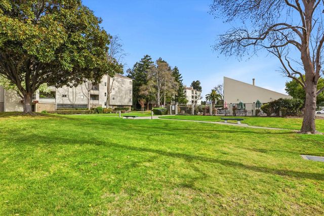 1280 Stanhope Ln 246, Hayward, CA 94545