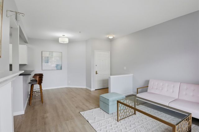 1280 Stanhope Ln 246, Hayward, CA 94545