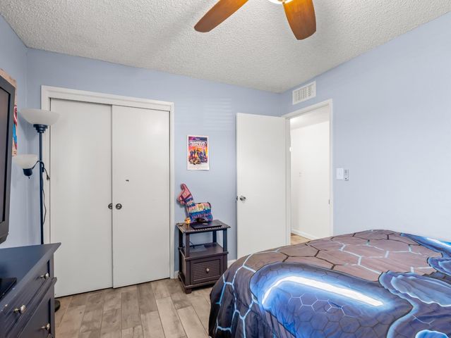 294 N Stanford Avenue, Fresno, CA 93727