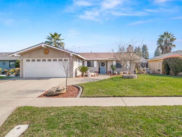 294 N Stanford Avenue, Fresno, CA 93727