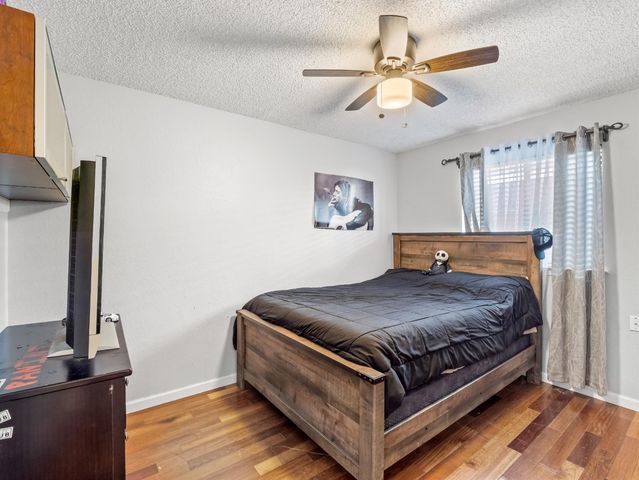 294 N Stanford Avenue, Fresno, CA 93727