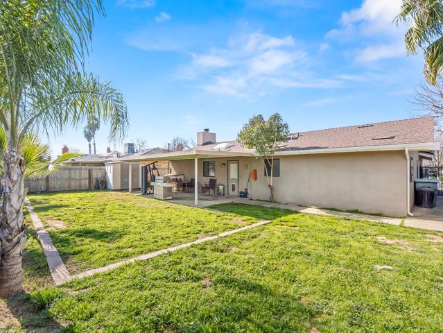 294 N Stanford Avenue, Fresno, CA 93727