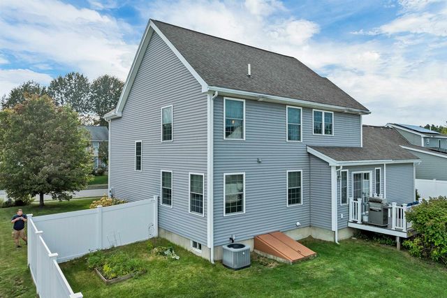 16 Amy Way, Concord, NH 03303