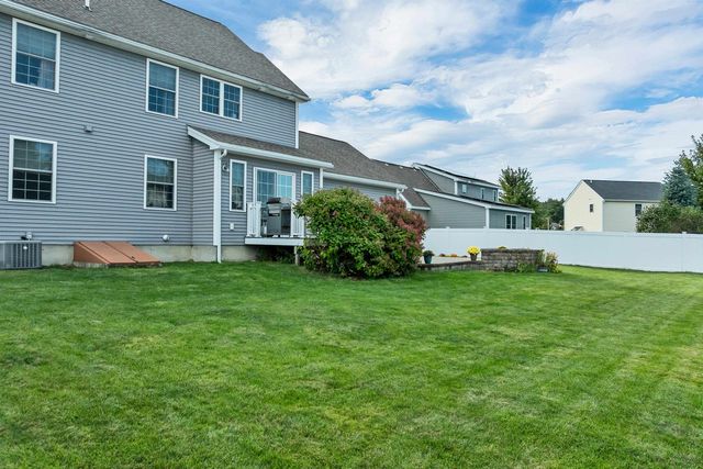 16 Amy Way, Concord, NH 03303