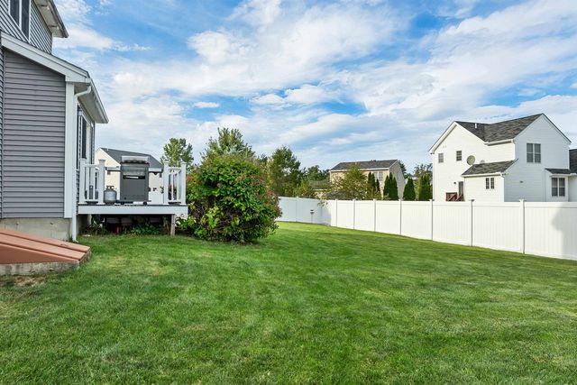 16 Amy Way, Concord, NH 03303