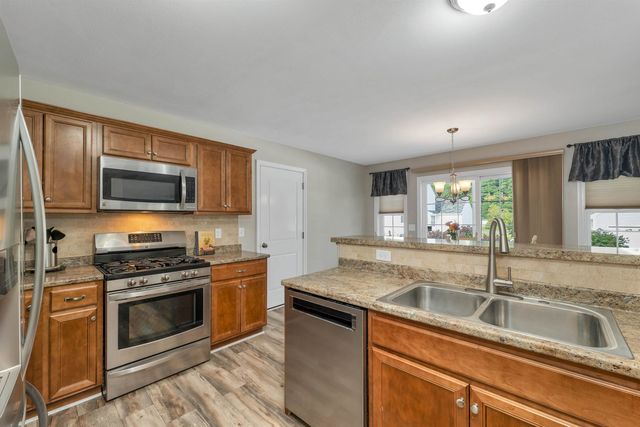 16 Amy Way, Concord, NH 03303