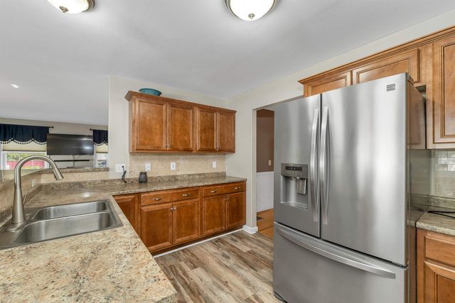 16 Amy Way, Concord, NH 03303