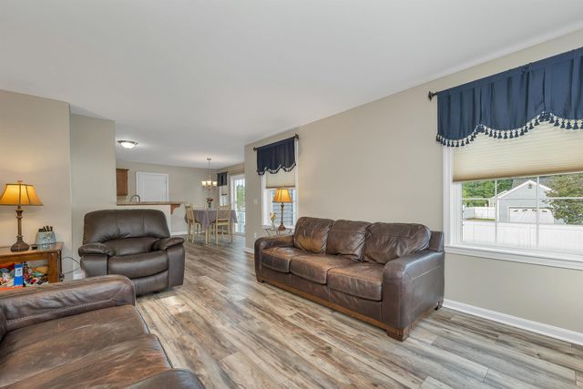 16 Amy Way, Concord, NH 03303