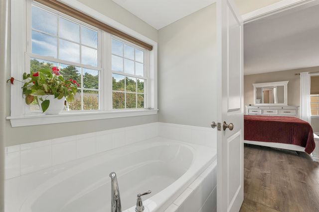 16 Amy Way, Concord, NH 03303