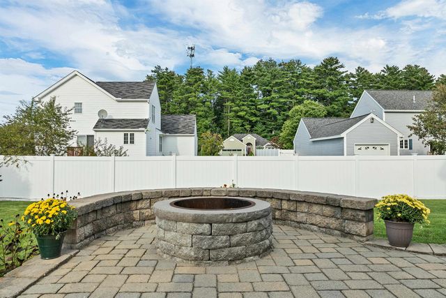 16 Amy Way, Concord, NH 03303