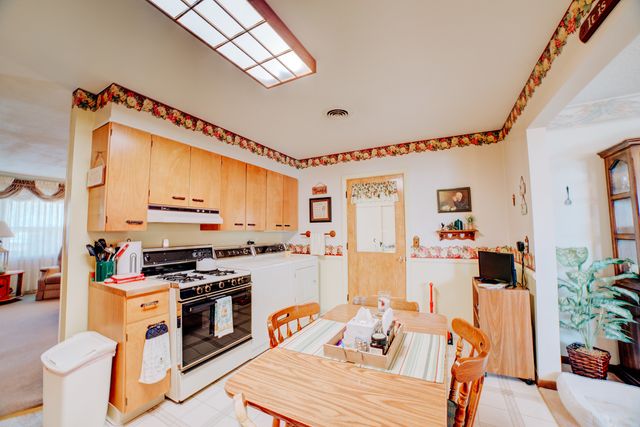 617 E Grant Street, Watseka, IL 60970