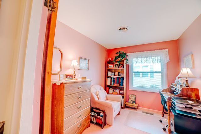 617 E Grant Street, Watseka, IL 60970