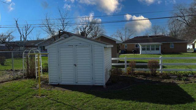 617 E Grant Street, Watseka, IL 60970