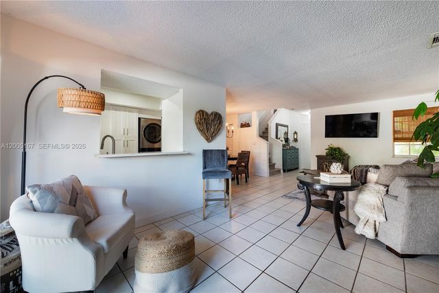 20801 SW 83rd Ave, Cutler Bay, FL 33189