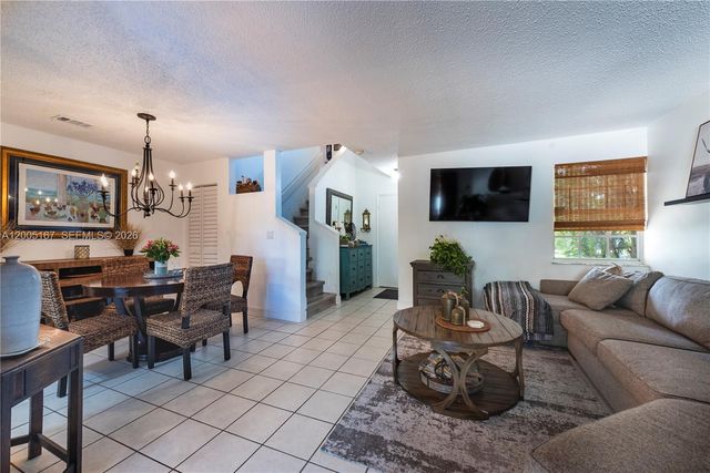 20801 SW 83rd Ave, Cutler Bay, FL 33189