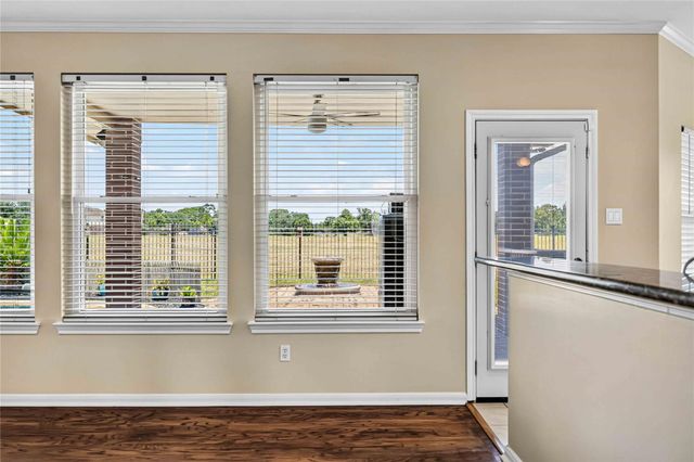 3923 Oak Wood Drive N, Pearland, TX 77581