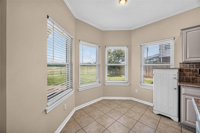 3923 Oak Wood Drive N, Pearland, TX 77581