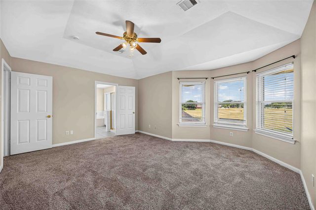 3923 Oak Wood Drive N, Pearland, TX 77581