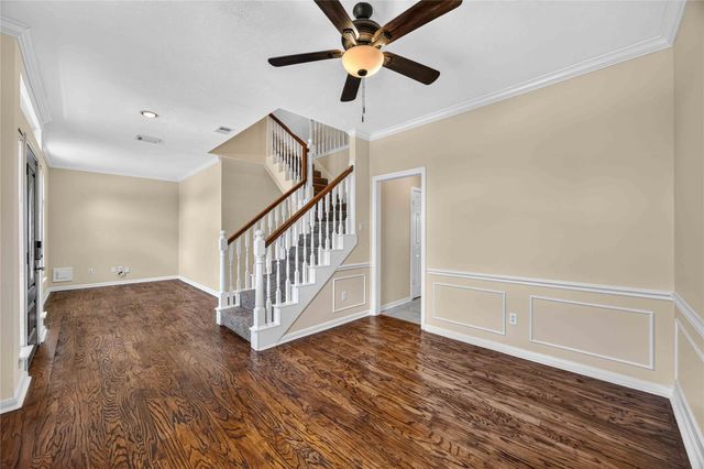 3923 Oak Wood Drive N, Pearland, TX 77581