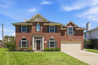 3923 Oak Wood Drive N, Pearland, TX 77581