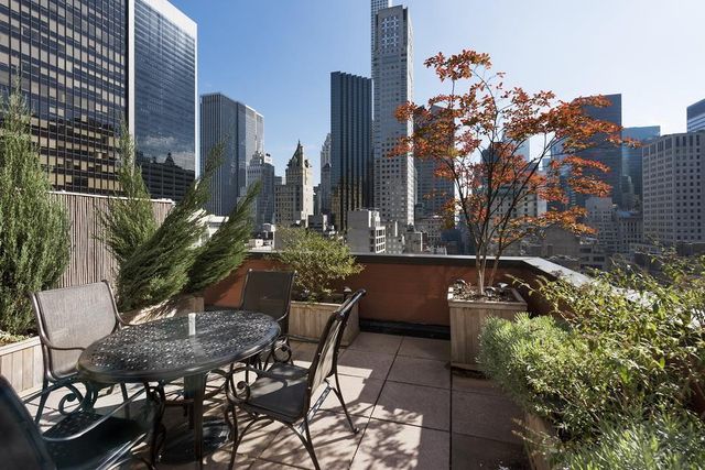 77 W 55th St Apt 9J, New York City, NY 10019