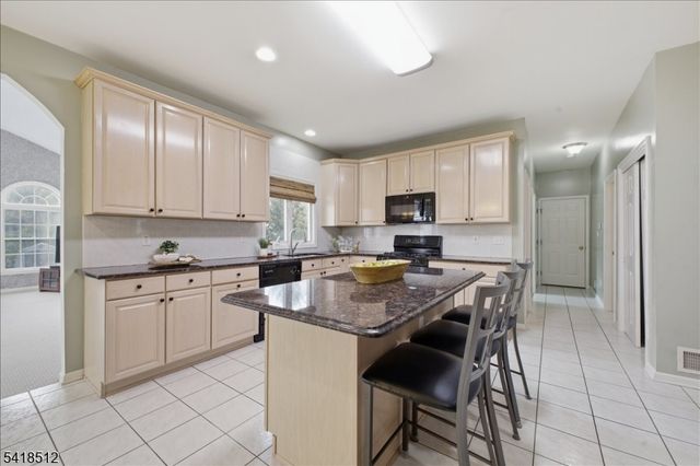 122 Sleepy Hollow Ln, Montgomery Twp., NJ 08502